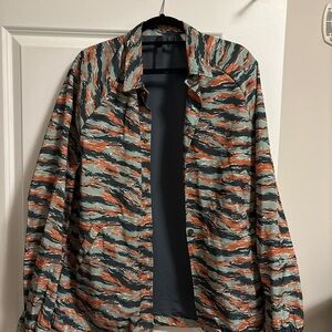 Men’s Fabletics Camouflage Bomber Patterned Jacket